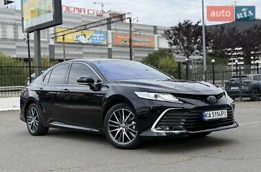 Седан Toyota Camry 2022 в Києві