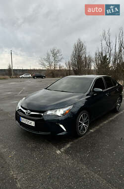 Седан Toyota Camry 2014 в Харькове