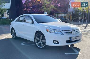Седан Toyota Camry 2009 в Києві