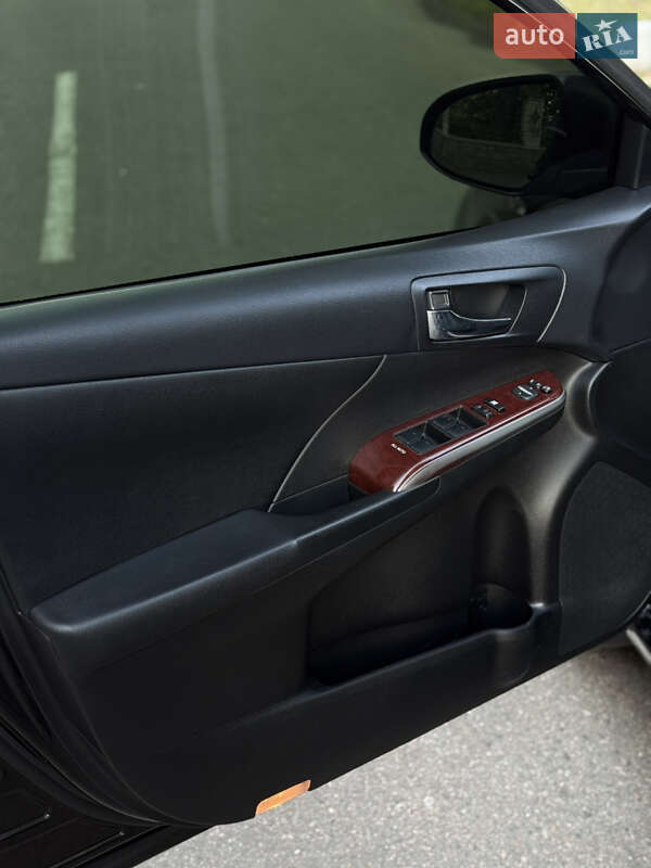 Седан Toyota Camry 2012 в Белой Церкви