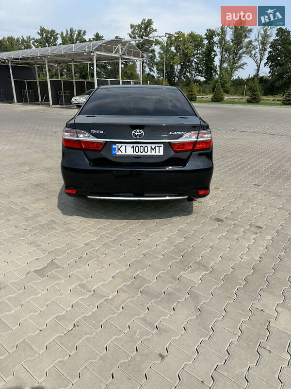 Седан Toyota Camry 2016 в Кагарлику