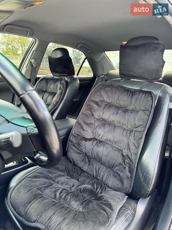 Седан Toyota Camry 2016 в Мостиській