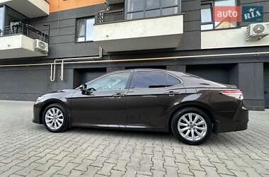 Седан Toyota Camry 2019 в 