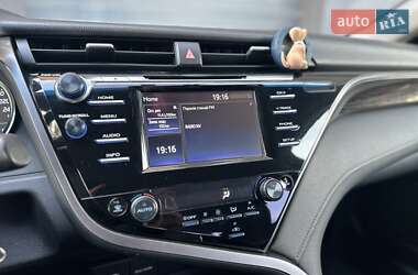 Седан Toyota Camry 2019 в 