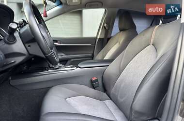 Седан Toyota Camry 2019 в 