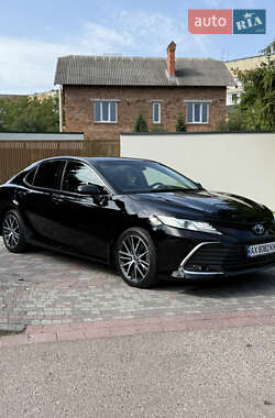 Седан Toyota Camry 2023 в Стрию