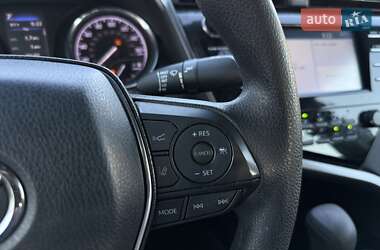 Седан Toyota Camry 2019 в 