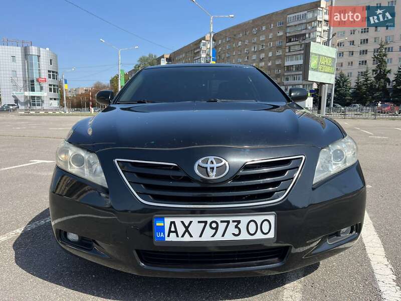 Седан Toyota Camry 2008 в Харькове