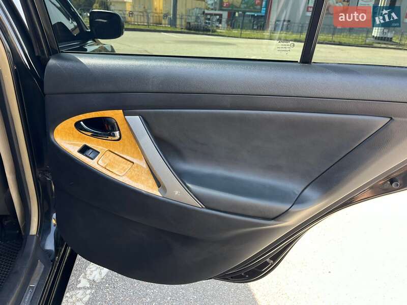 Седан Toyota Camry 2008 в Харькове