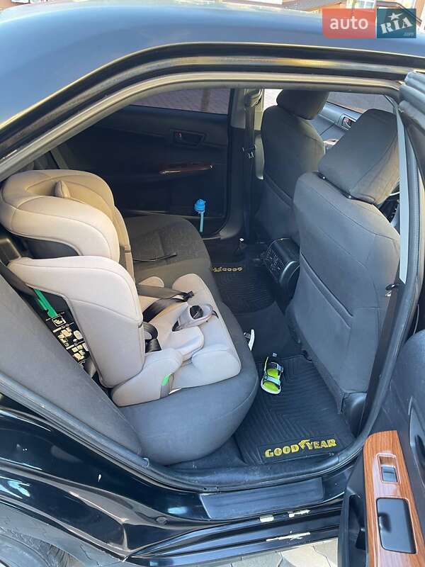 Седан Toyota Camry 2015 в Киеве фото 11 Седан Toyota Camry 2015 в Киеве