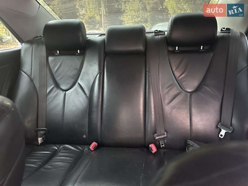 Седан Toyota Camry 2006 в Дніпрі