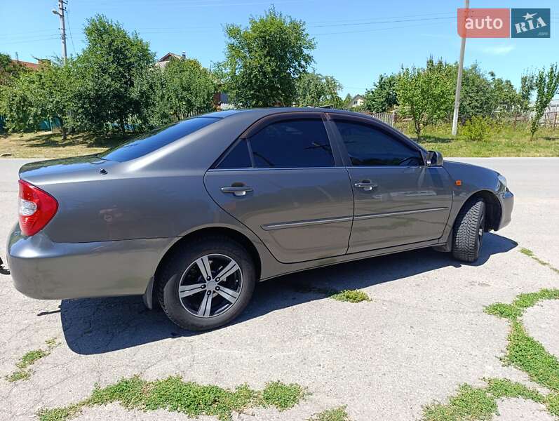 Седан Toyota Camry 2003 в Радехові