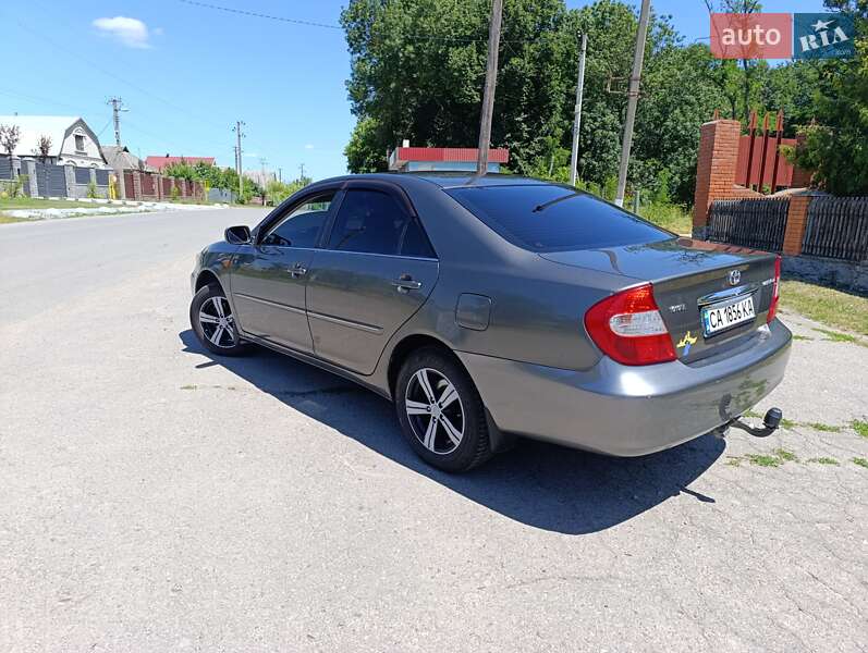 Седан Toyota Camry 2003 в Радехові