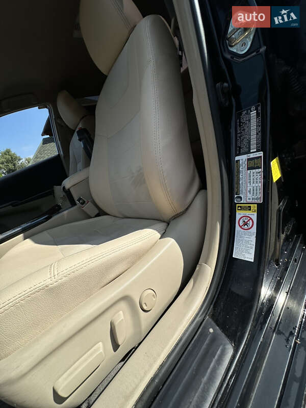 Седан Toyota Camry 2012 в Дніпрі