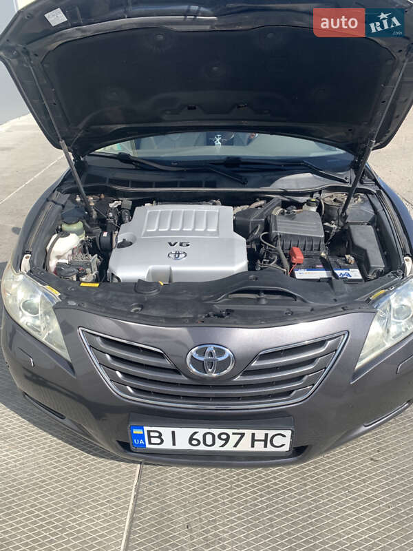 Седан Toyota Camry 2008 в Полтаві
