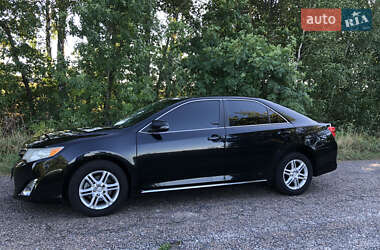 Седан Toyota Camry 2012 в Бобровице