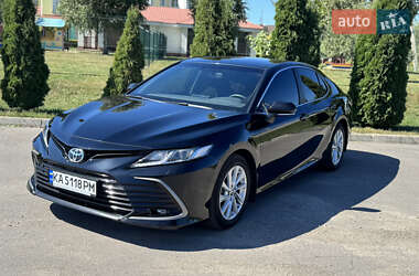 Седан Toyota Camry 2021 в Киеве