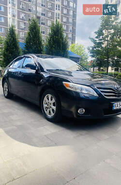 Седан Toyota Camry 2011 в Києві