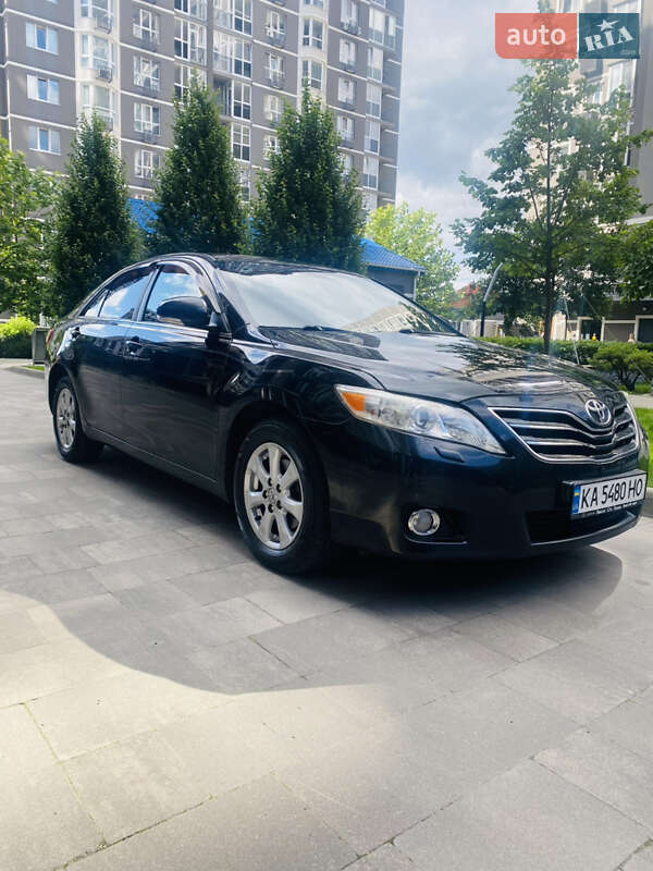 Toyota Camry 2010