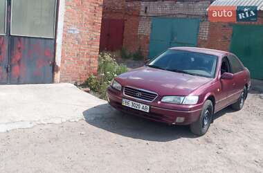 Седан Toyota Camry 1996 в Первомайську