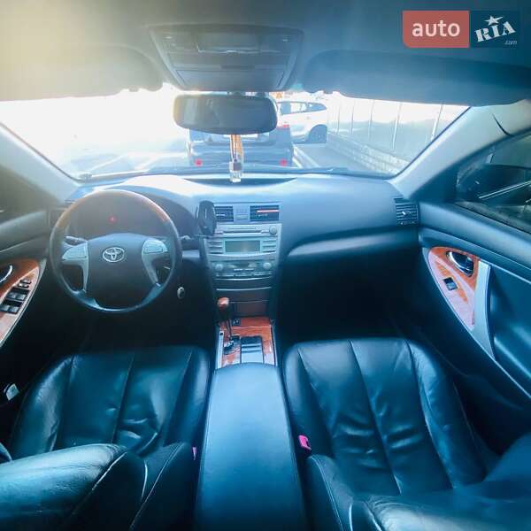 Седан Toyota Camry 2008 в Броварах