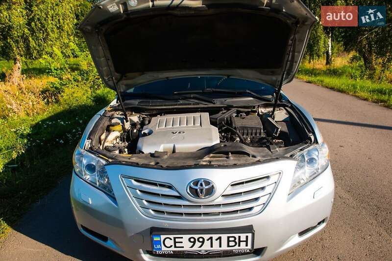 Седан Toyota Camry 2006 в Черновцах