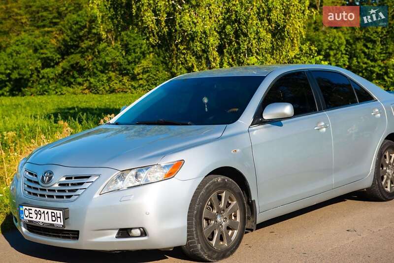 Седан Toyota Camry 2006 в Черновцах