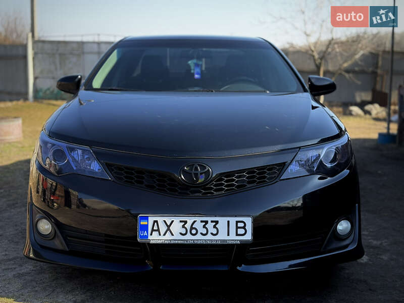 Седан Toyota Camry 2012 в Змиеве фото 12 Седан Toyota Camry 2012 в Змиеве