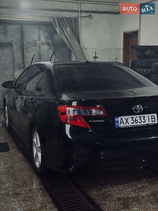 Седан Toyota Camry 2012 в Змиеве фото 19 Седан Toyota Camry 2012 в Змиеве