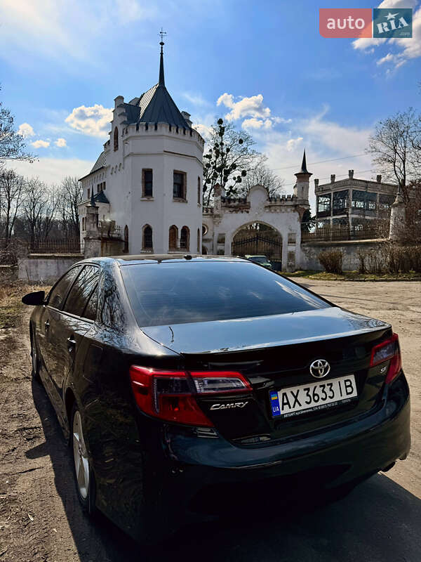 Седан Toyota Camry 2012 в Змиеве фото 22 Седан Toyota Camry 2012 в Змиеве
