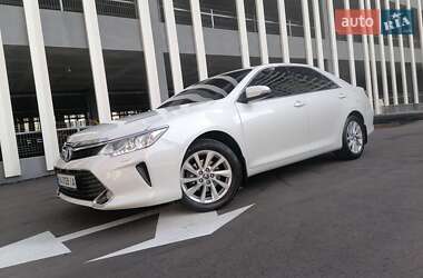 Седан Toyota Camry 2015 в Києві
