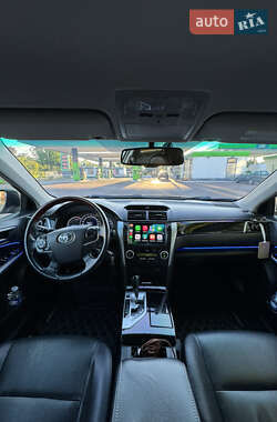 Седан Toyota Camry 2012 в Кривом Роге