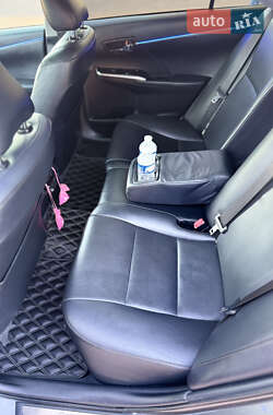 Седан Toyota Camry 2012 в Кривому Розі
