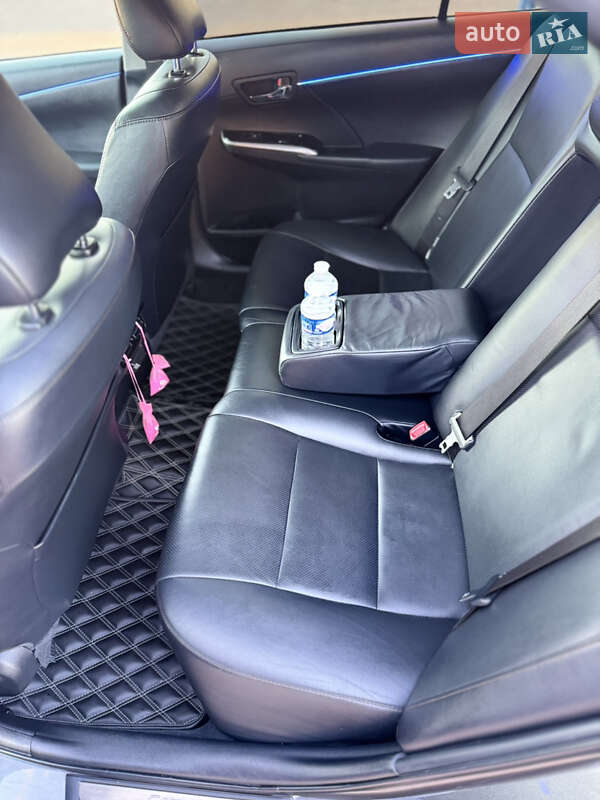 Седан Toyota Camry 2012 в Кривому Розі