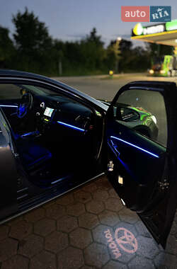 Седан Toyota Camry 2012 в Кривому Розі