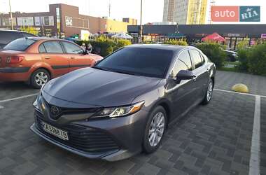 Седан Toyota Camry 2019 в Броварах
