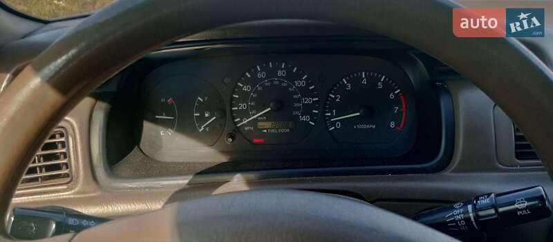 Седан Toyota Camry 2000 в Житомирі