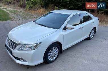 Седан Toyota Camry 2013 в Виннице