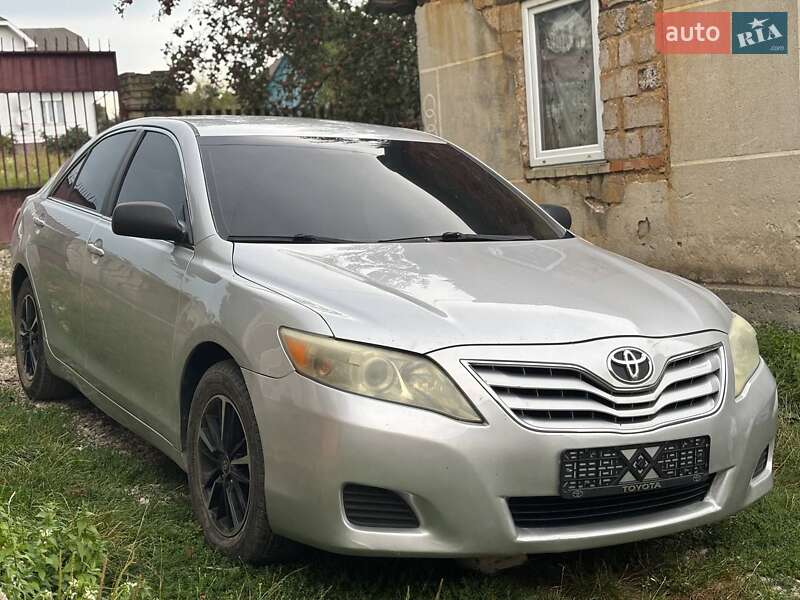 Седан Toyota Camry 2011 в Красной фото 7 Седан Toyota Camry 2011 в Красной