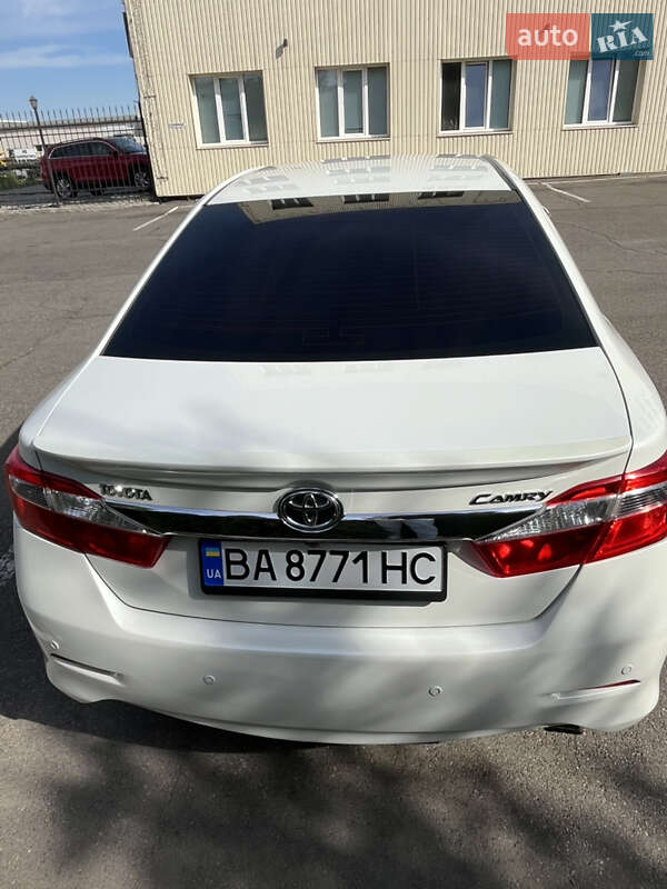 Седан Toyota Camry 2012 в Кропивницькому
