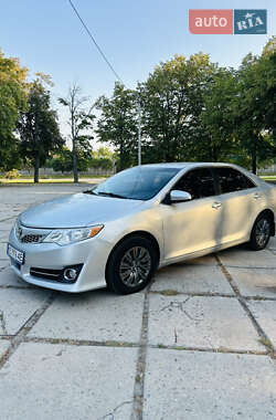 Седан Toyota Camry 2014 в Харькове