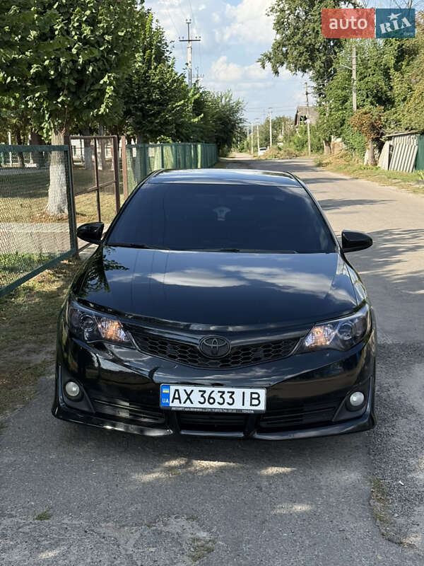 Седан Toyota Camry 2012 в Змиеве фото 3 Седан Toyota Camry 2012 в Змиеве