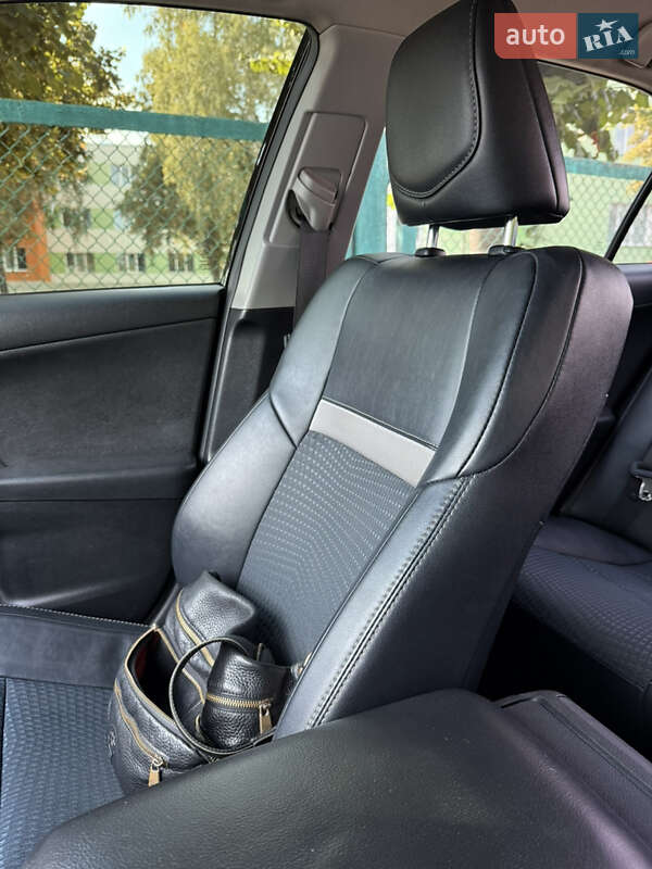 Седан Toyota Camry 2012 в Змиеве фото 10 Седан Toyota Camry 2012 в Змиеве