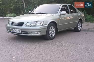 Седан Toyota Camry 2001 в Одессе