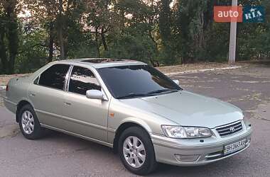 Седан Toyota Camry 2001 в Одессе