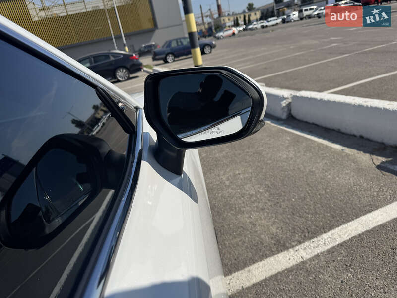 Седан Toyota Camry 2021 в Киеве