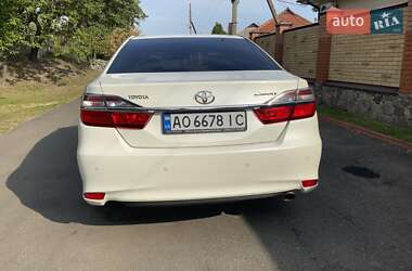 Седан Toyota Camry 2015 в 