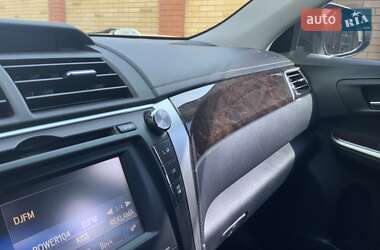 Седан Toyota Camry 2015 в 