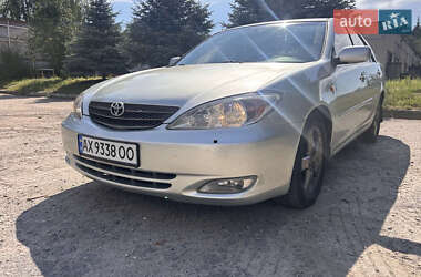 Седан Toyota Camry 2003 в Краснограде