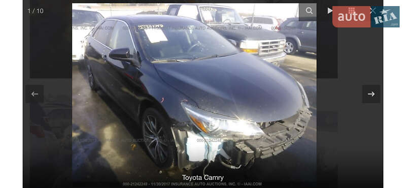 Седан Toyota Camry 2016 в Києві